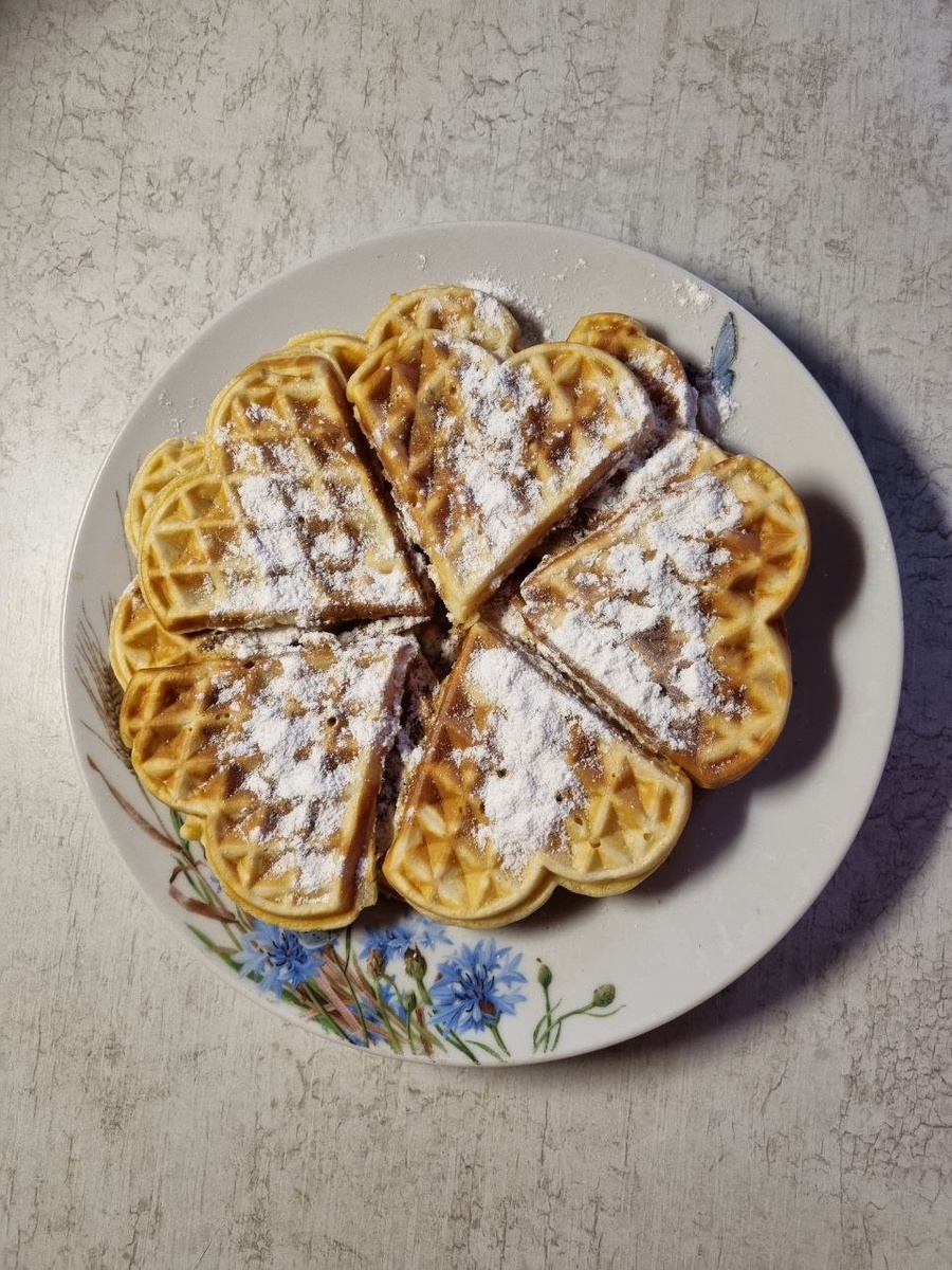 Вафли тоже яблочные, домашние!