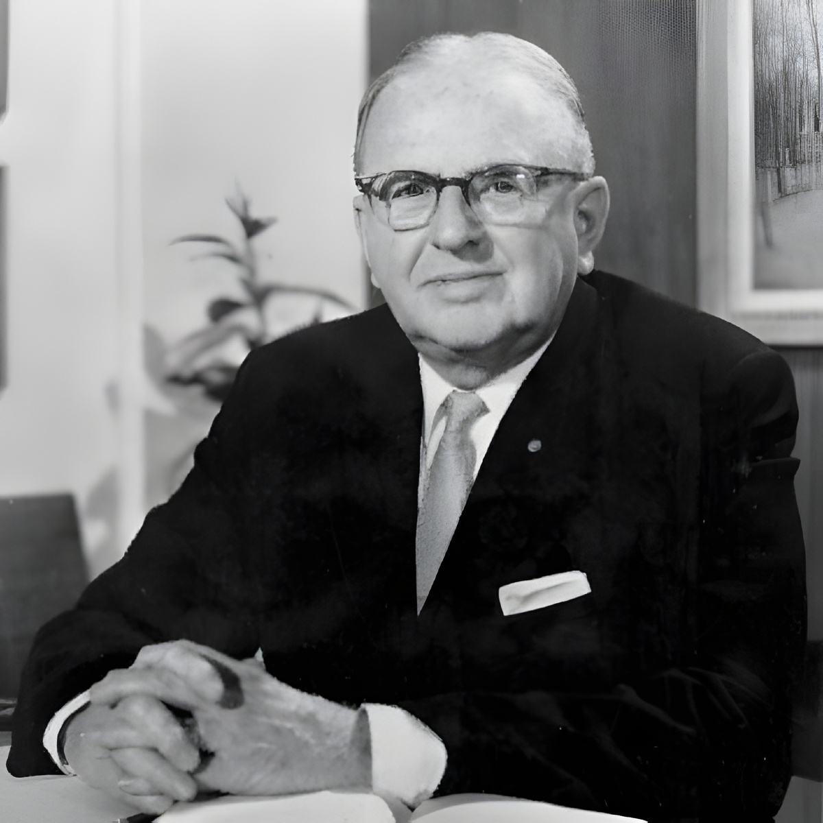 портрет Максвелла Мольца