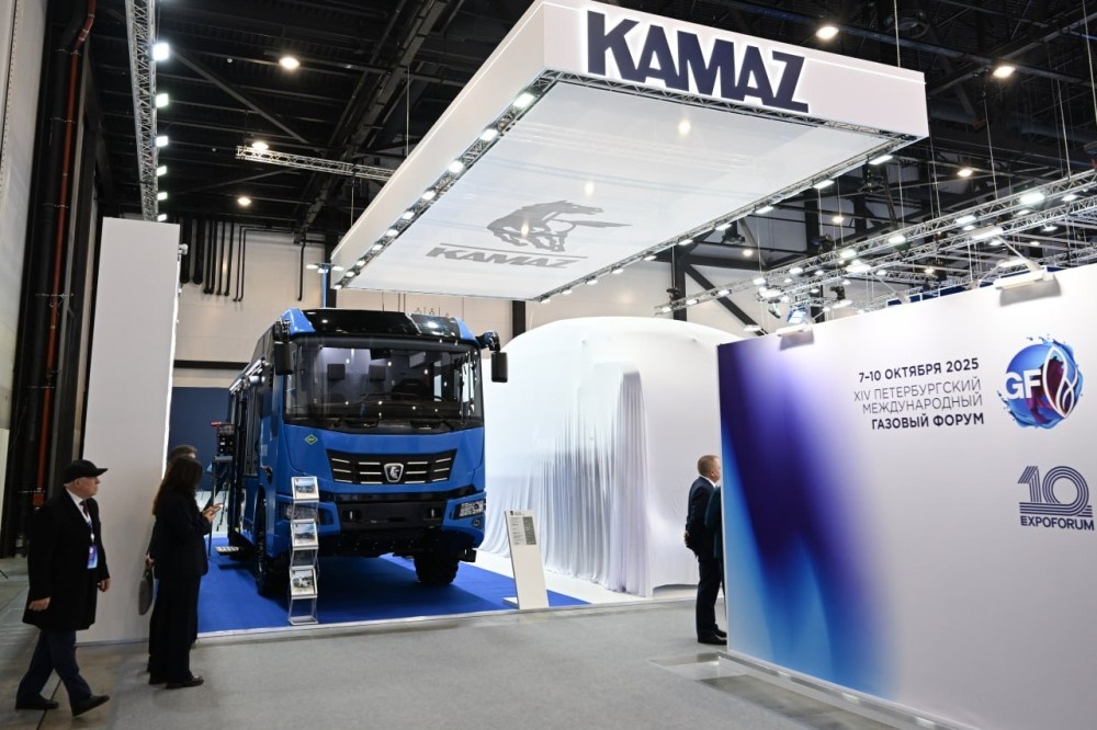    КамАЗ представил новый туристический автобус на ПМГФ-2025