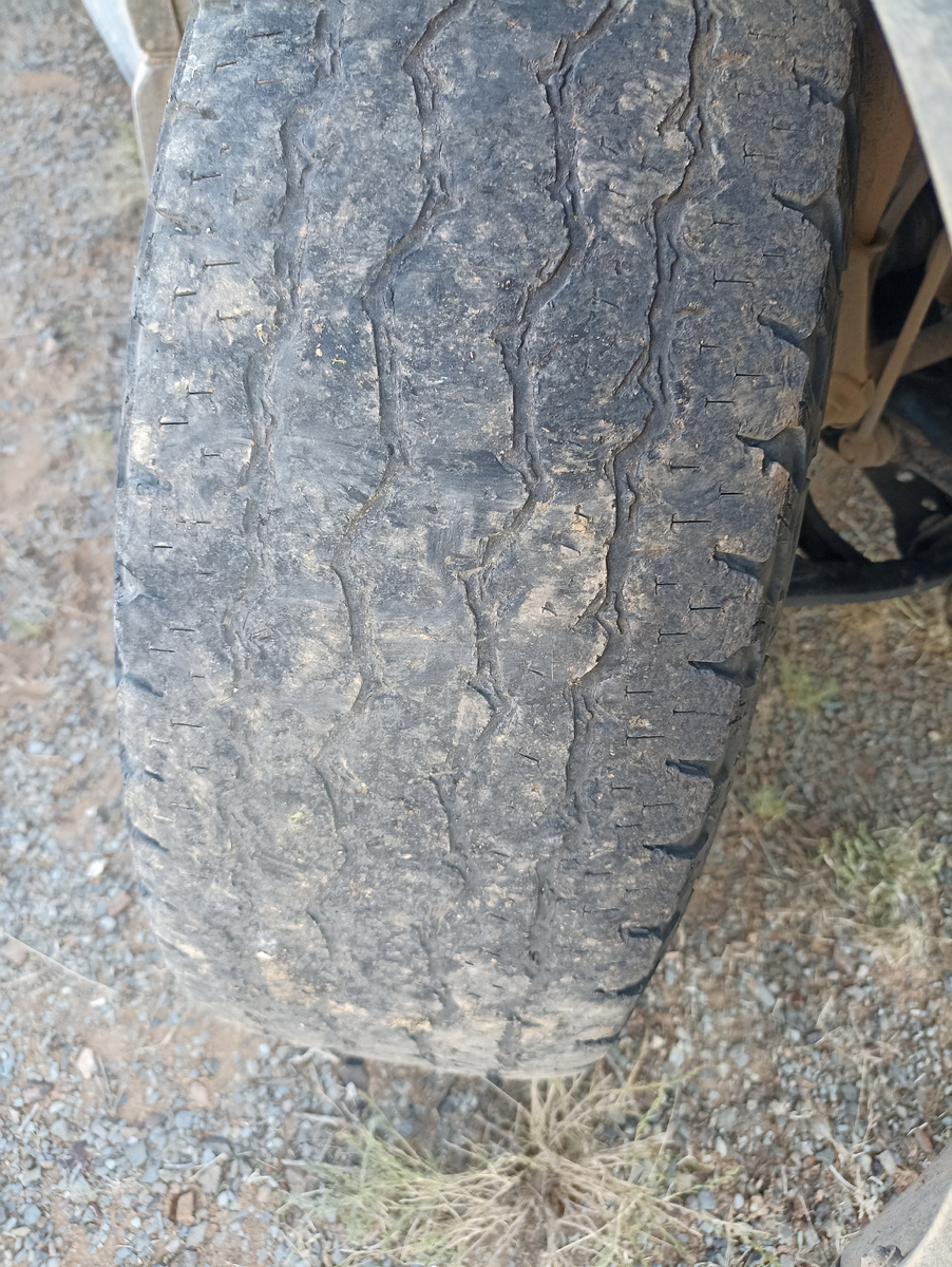 Шины совсем стерлись