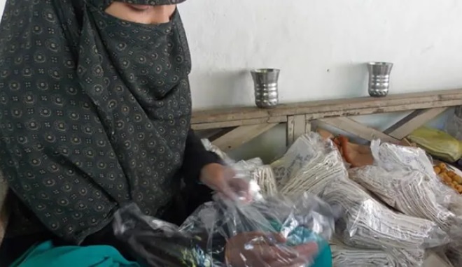 В горном деревне Пакистана, в традиционном сообществе горных сел началась эта история. (с) SLT. 