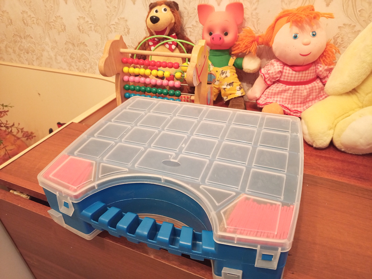 Кейс для  метизов.