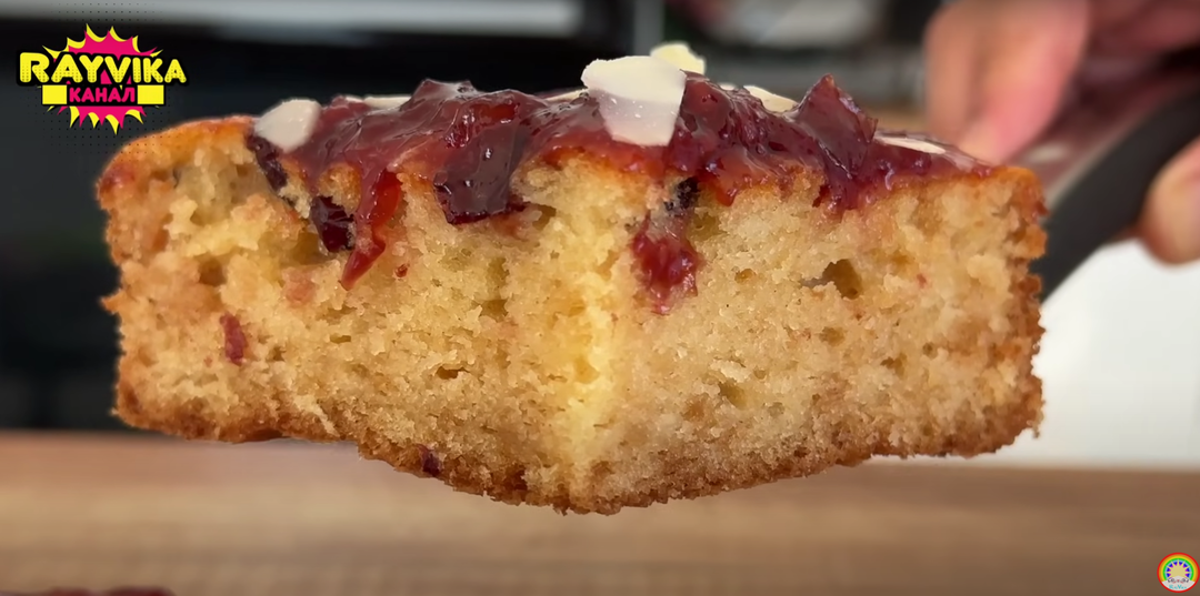 🥧 БЮДЖЕТНЫЙ ПИРОГ на кефире за 5 минут - нежный, ароматный! ВСЁ СМЕШАЛ и в ДУХОВКУ!