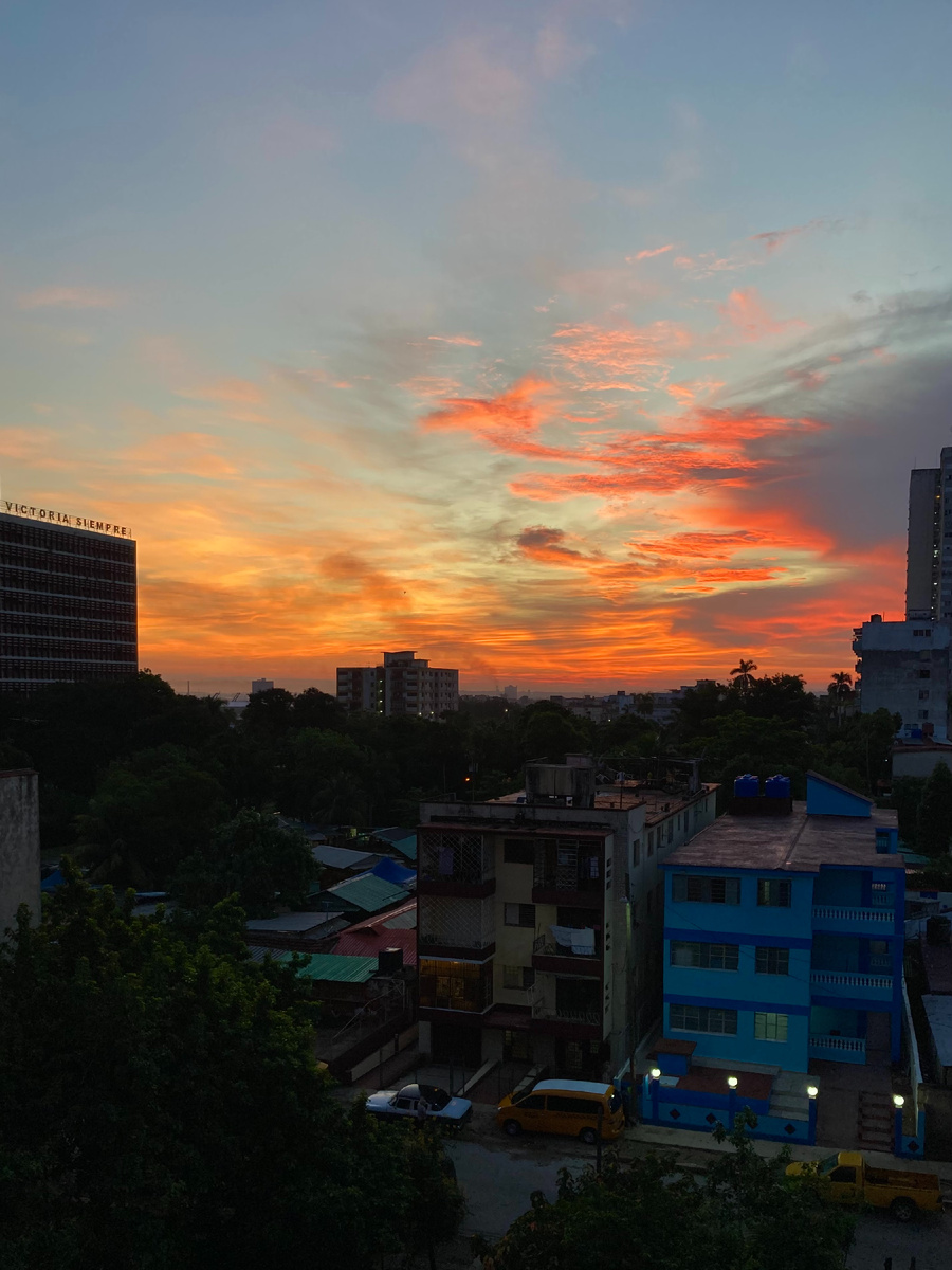 Неизменно красивые рассветы из нашего патио 