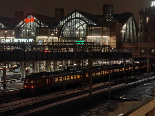 Все лето пользуюсь ночными поездами для поездок, жесть удобно. И спать комфортно и ночь с пользой в дороге проводишь