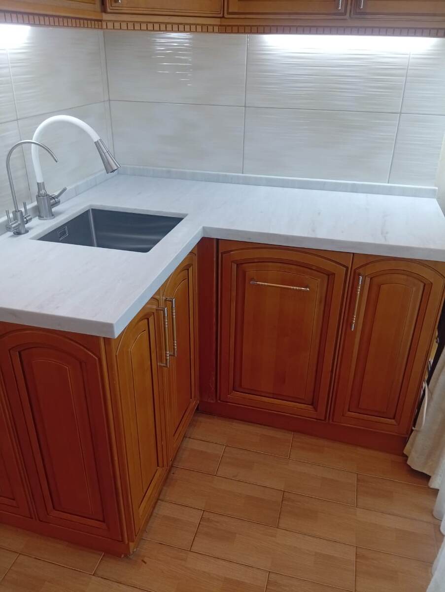 столешница из кварцевого агломерата
