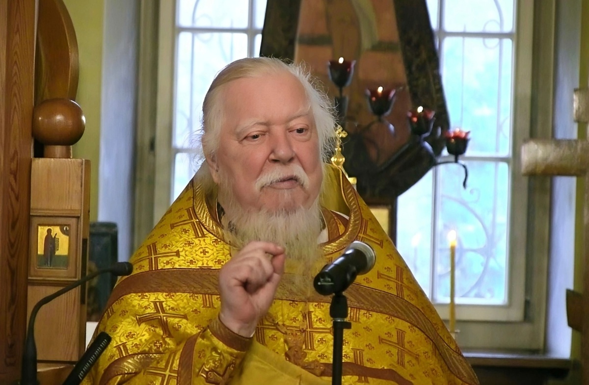 Димитрий Смирнов (07.03.1951 — 21.10.2020 гг.) — протоиерей, церковный и общественный деятель.