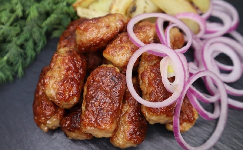 Мититеи по-молдавски: секрет сочных мясных колбасок для домашнего стола