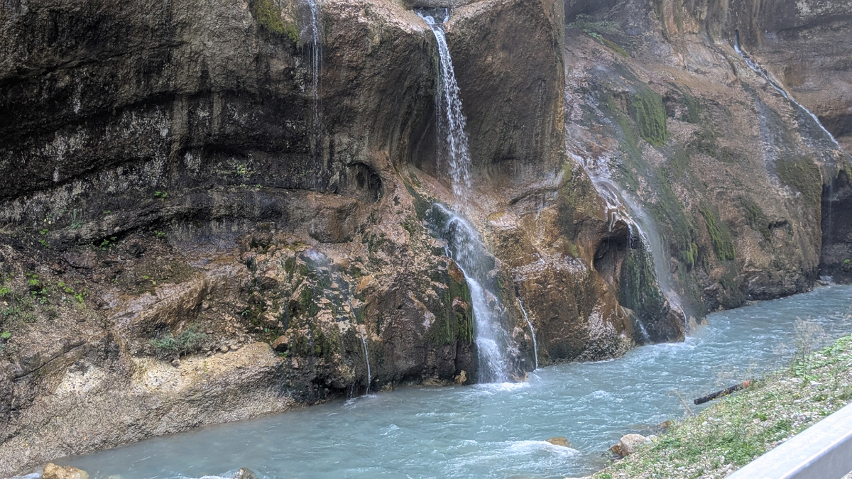 Фото Чегемских водопадов без обработки. Автор Татьяна Гольцман