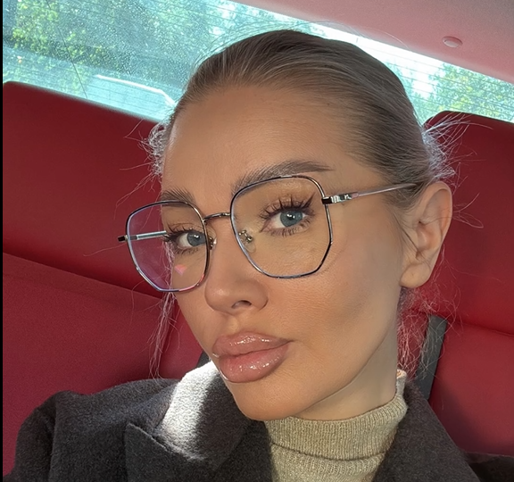 После 50 запрещено: 5 ошибок в макияже, которые лишают свежести и элегантности