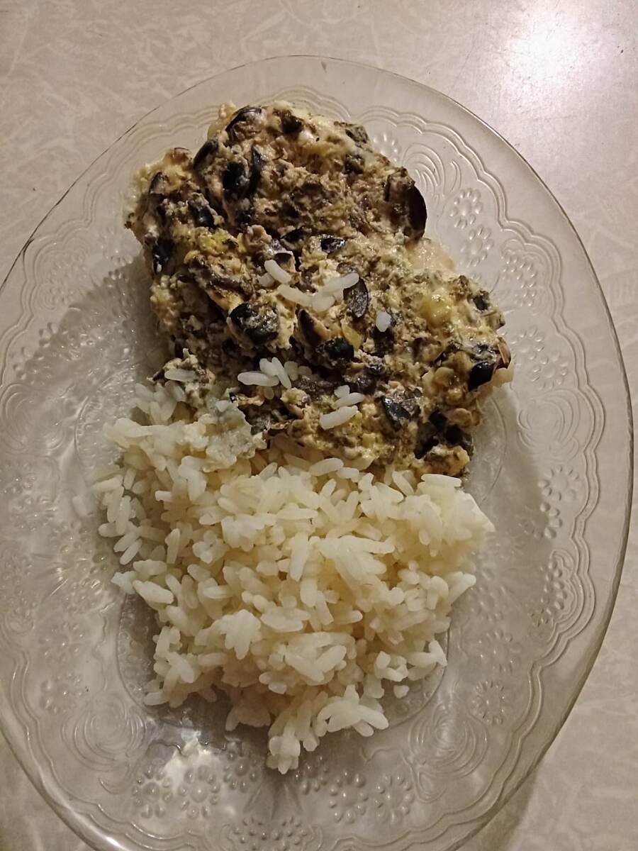 Судак с маслинами