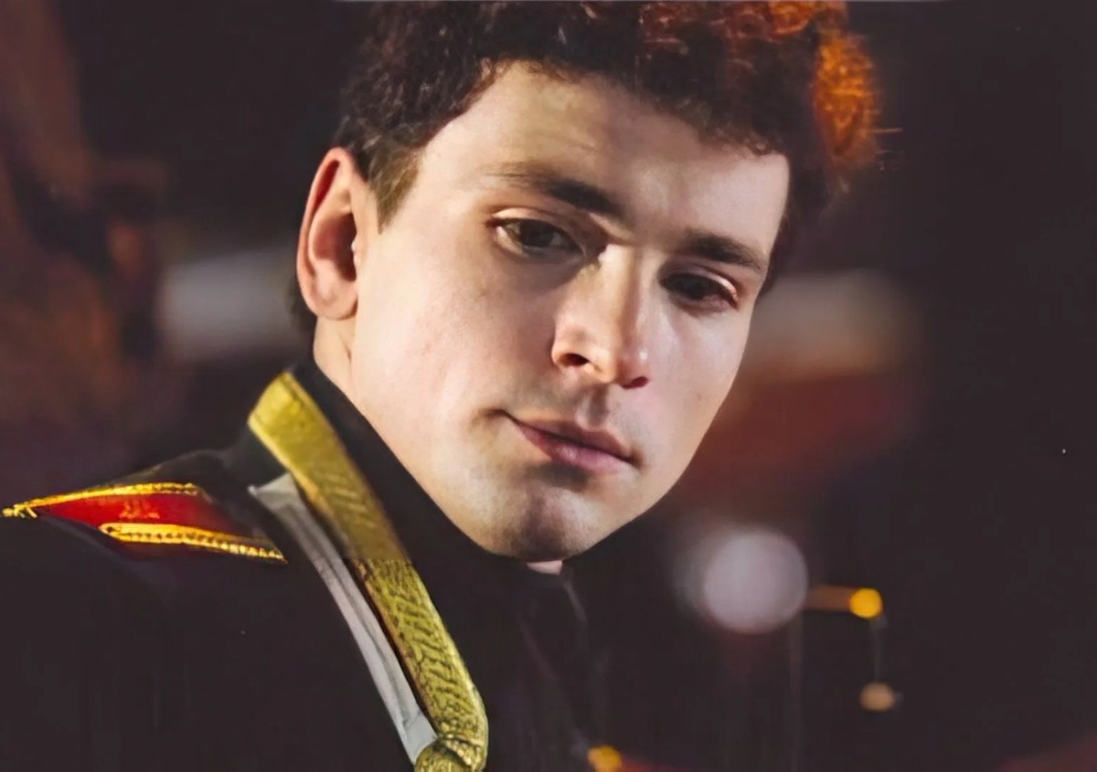 Антон Хабаров, кадр из сериала «Доктор Живаго»
