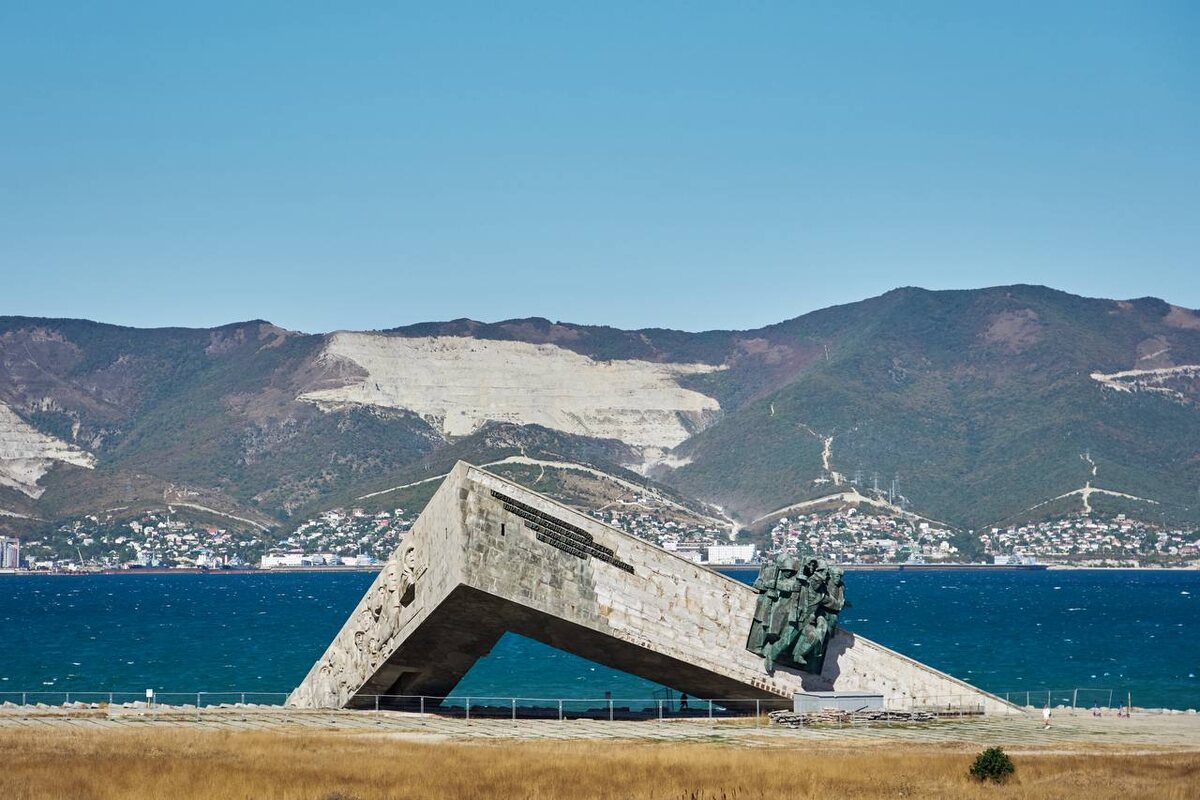 Мемориал Малая Земля