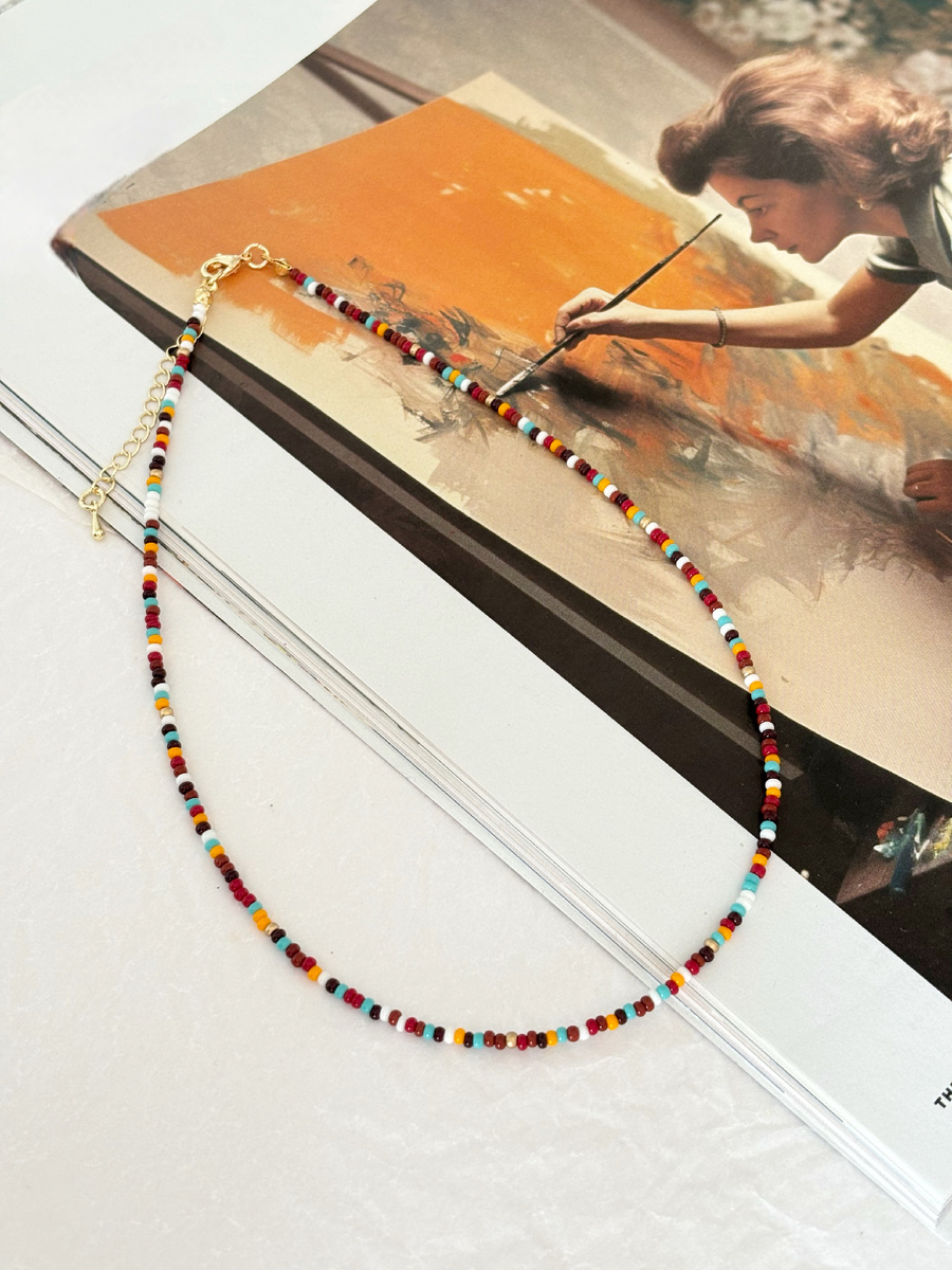 В мире моды аксессуары играют ключевую роль, добавляя изюминку и завершенность образу. 