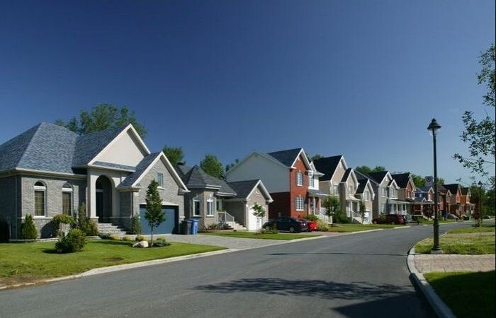 На самом деле пригороды в США очень разные.