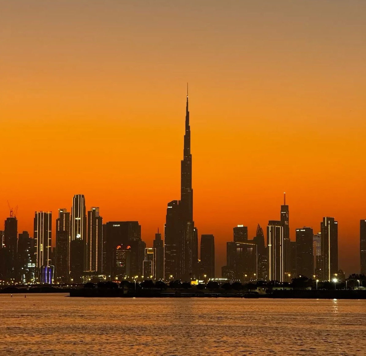 Дубай на закате. 