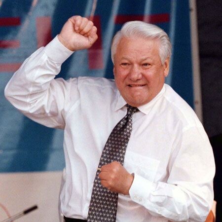 Б.Н.Ельцин танцует. Из открытого доступа 