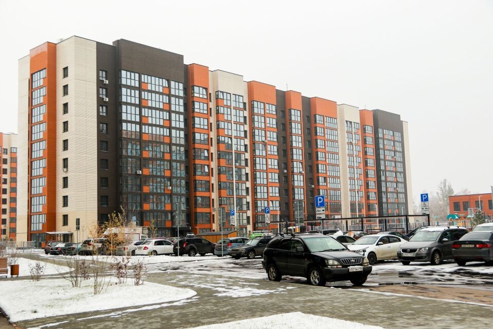    Формирующийся район новостроек неподалеку от барнаульского аэропорта. Источник: Виталий Барабаш