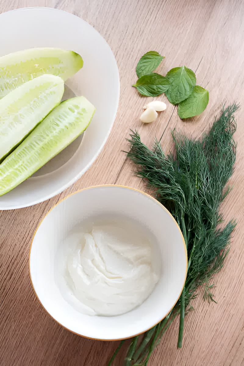 Греческий соус дзадзики