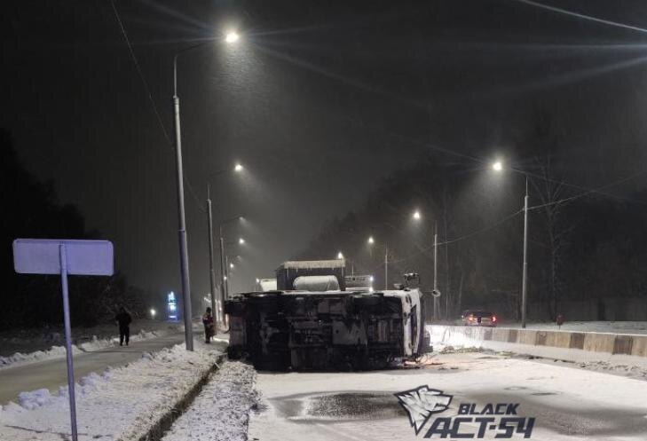    Фото - АСТ Black