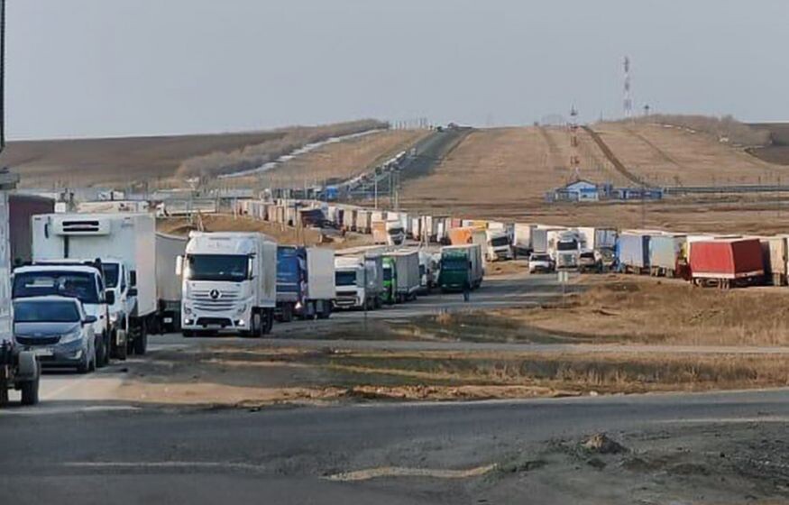    Секреты границы России и Казахстана: почему встали 10 тысяч фур?