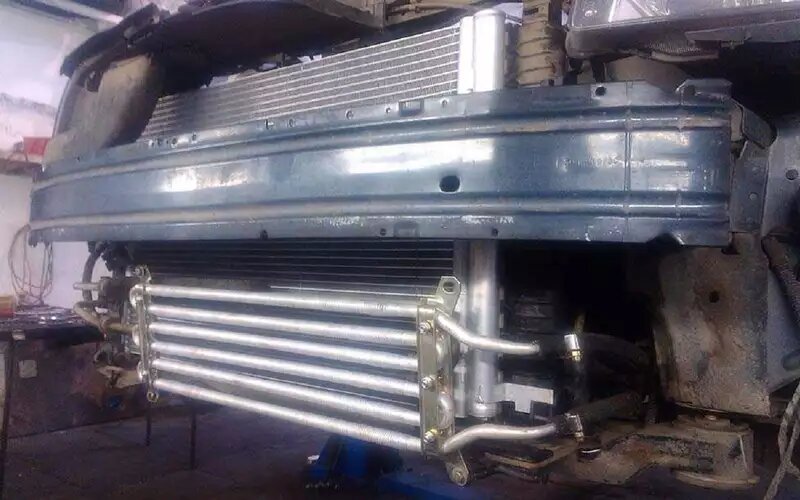    На автомобили Chevrolet Cruze желательно установить дополнительный радиатор АКП, особенно если вы живете в южных регионах или ездите туда на отдых.