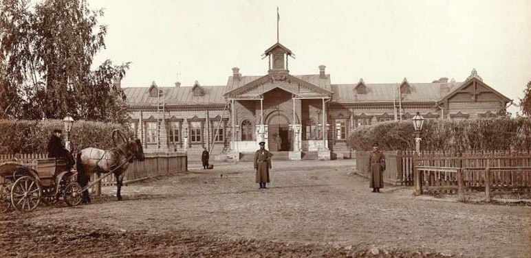 Один из самых красивых вокзалов в России. Спасибо РЖД, всё от души