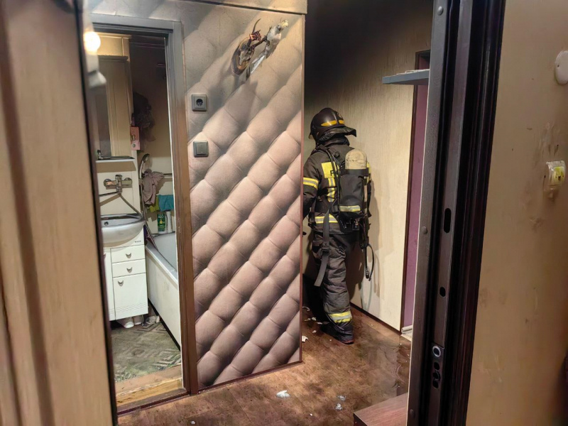    Сотрудники ДПС в Костомукше, рискуя жизнью, спасли людей на пожаре2 ПОЖАРНО-СПАСАТЕЛЬНЫЙ ОТРЯД ФПС по РК / VK