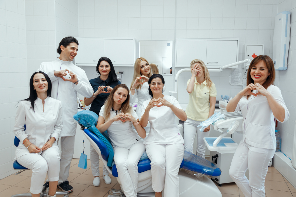 Фотография взята с сайта стоматологии Дмитрович Фэмили https://www.dmitrovich.ru/