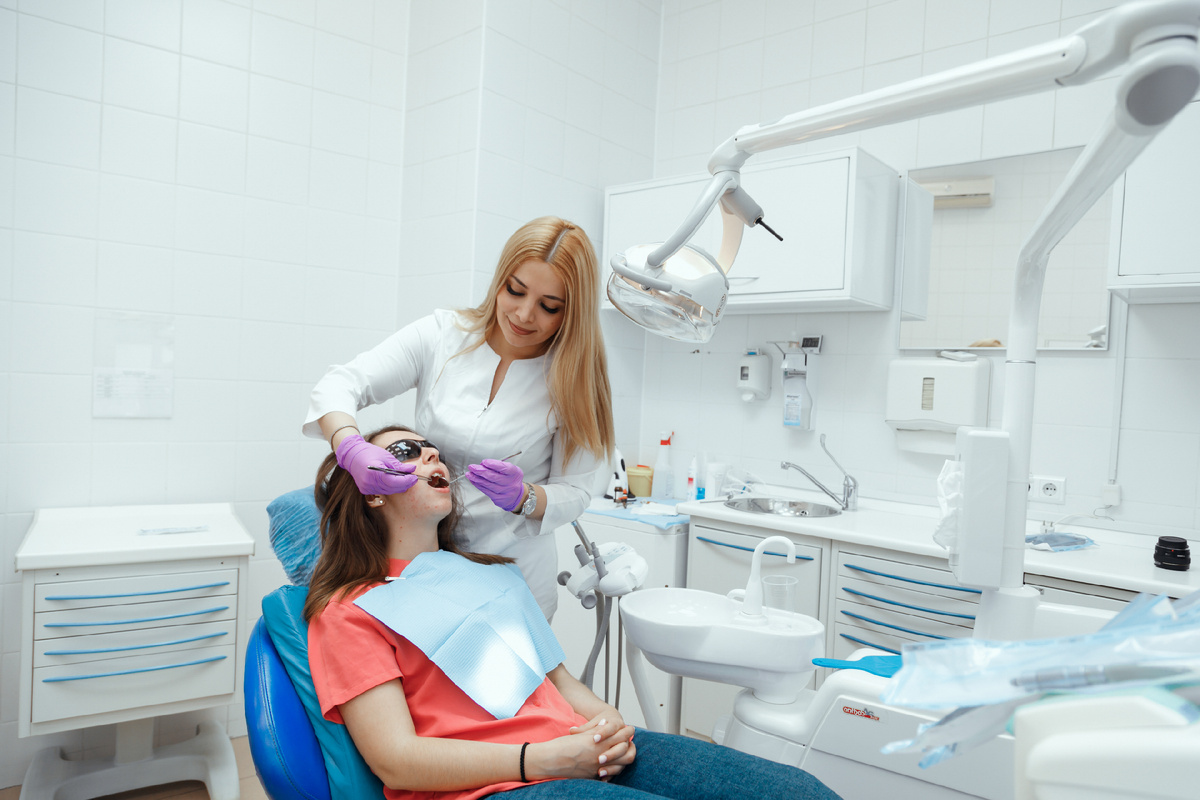 Фотография взята с сайта стоматологии Дмитрович Фэмили https://www.dmitrovich.ru/