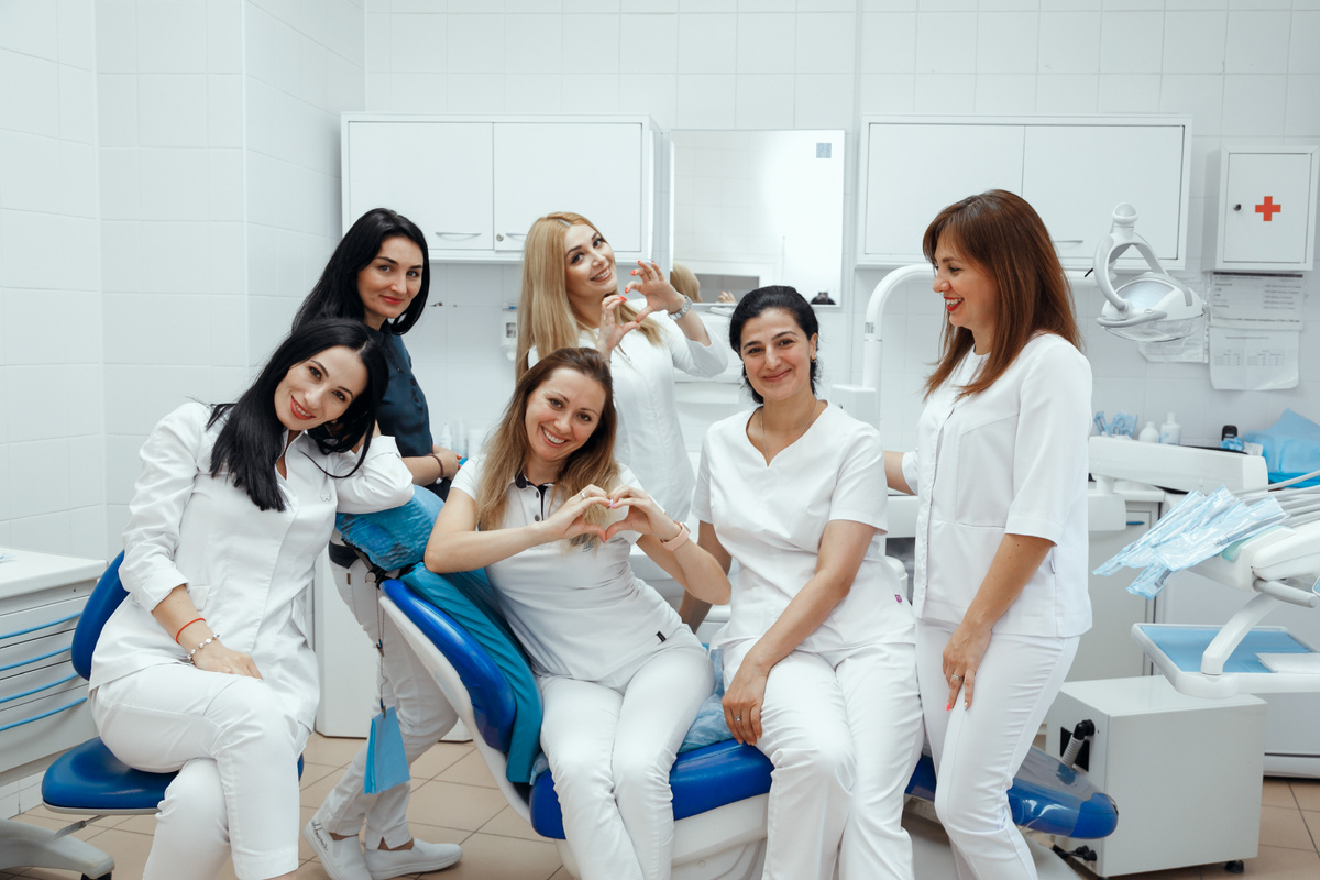 Фотография взята с сайта стоматологии Дмитрович Фэмили https://www.dmitrovich.ru/