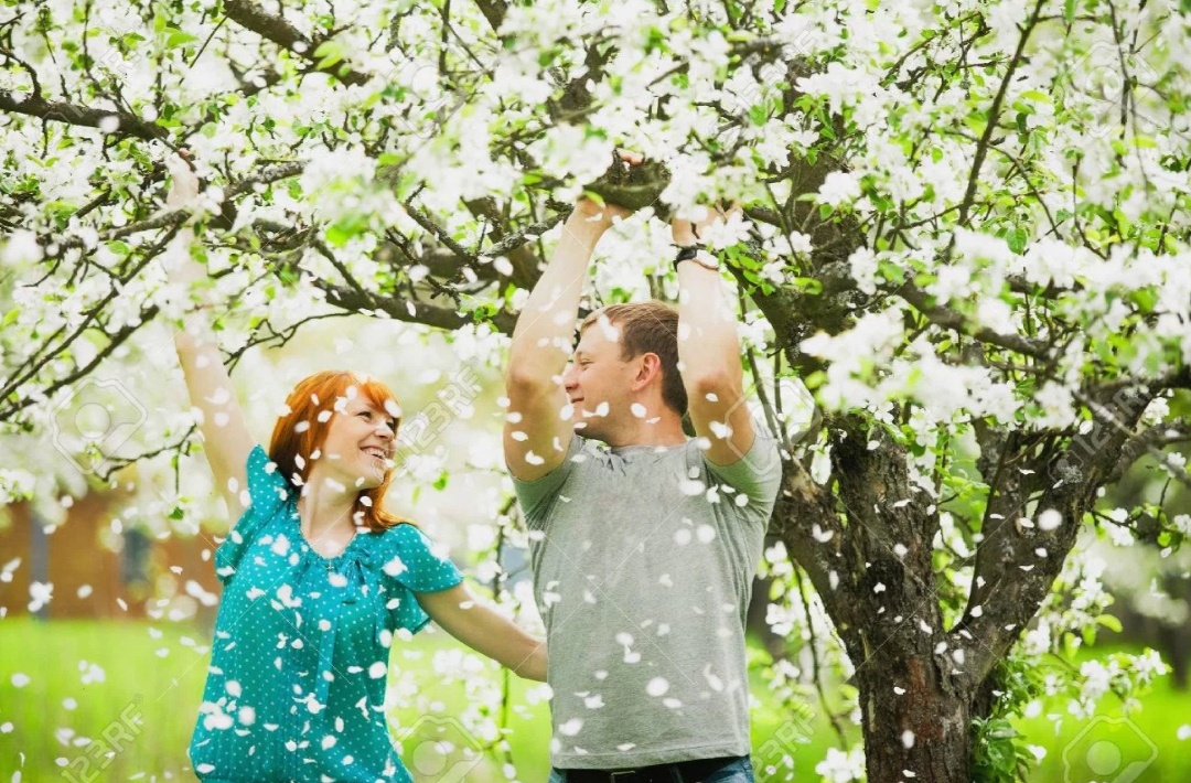 Произошло тихое чудо, с мира стëрлось осуждение. 