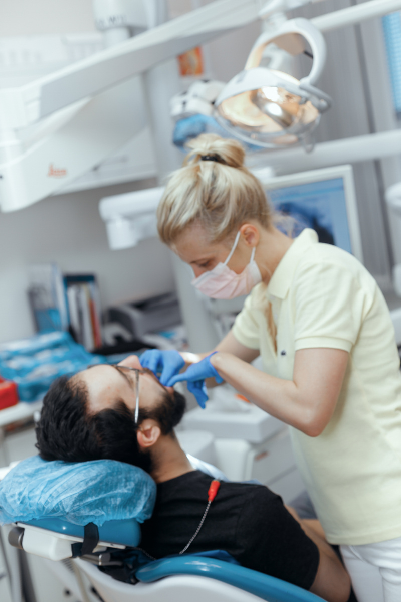 Фотография взята с сайта стоматологии Дмитрович Фэмили https://www.dmitrovich.ru/