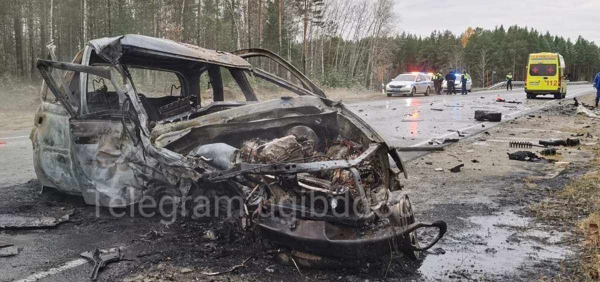    В Сургуте в результате лобового столкновения погибли два водителя