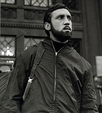 В роли радиста Володи