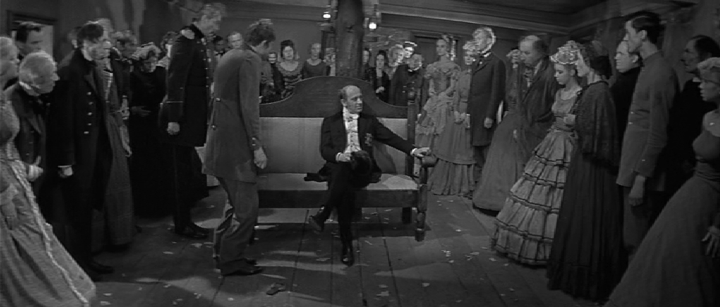 Экранизация 1966 года. Евгений Евстигнеев в роли генерала Пралинского