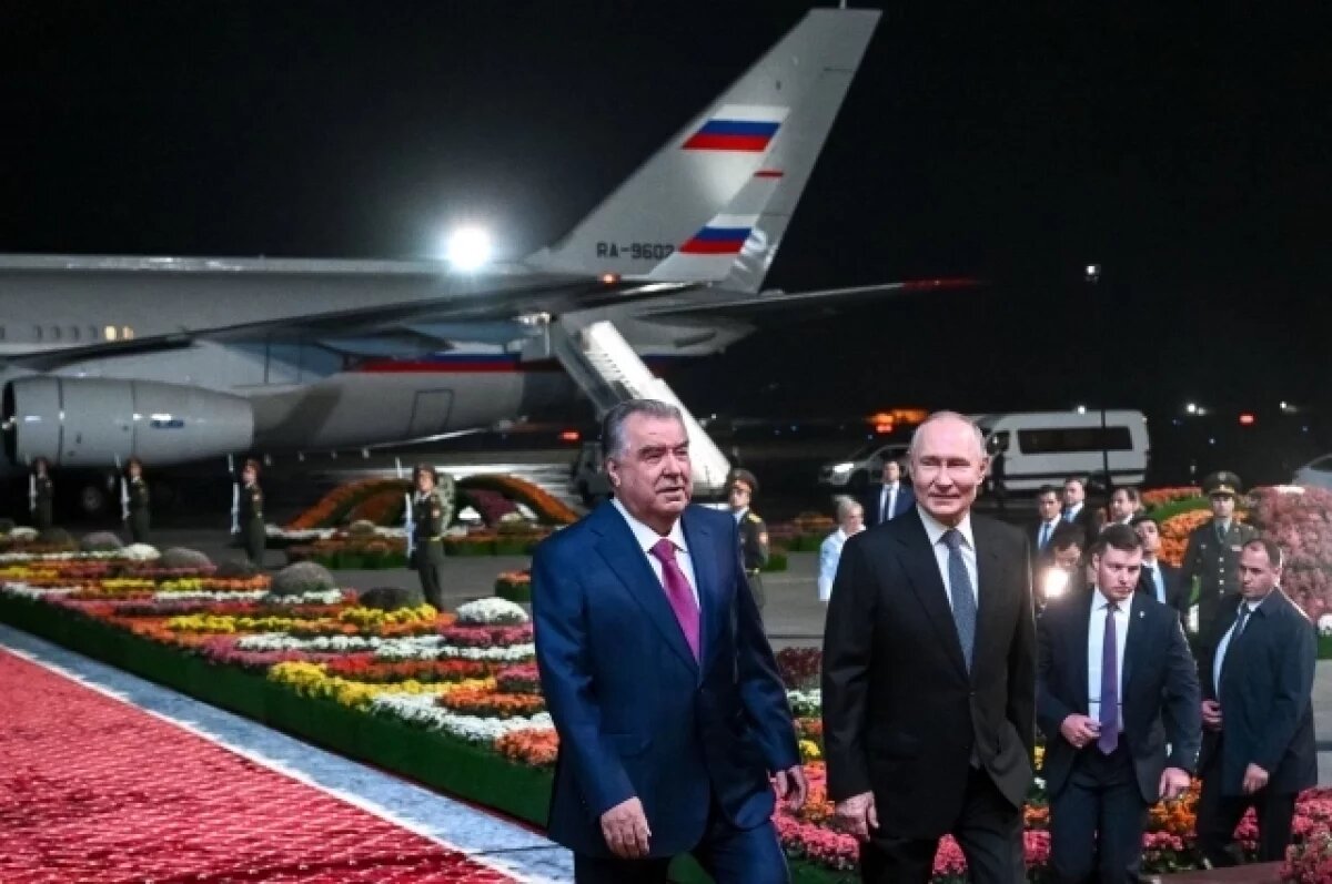    Государственный визит Путина в Таджикистан продолжается, сообщили в Кремле