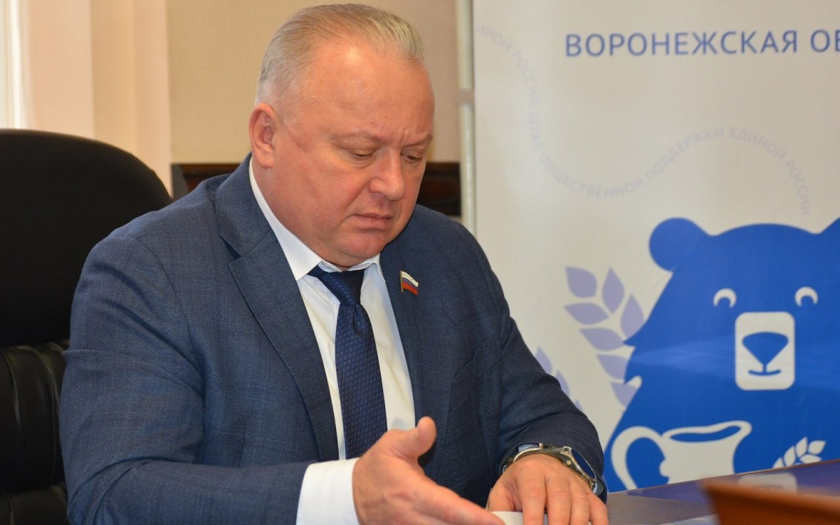    «Единая Россия» запускает внутрипартийное разбирательство после скандала с пожертвованиями в гордуме Воронежа Фото Черкасова с сайта гордумы Воронежа