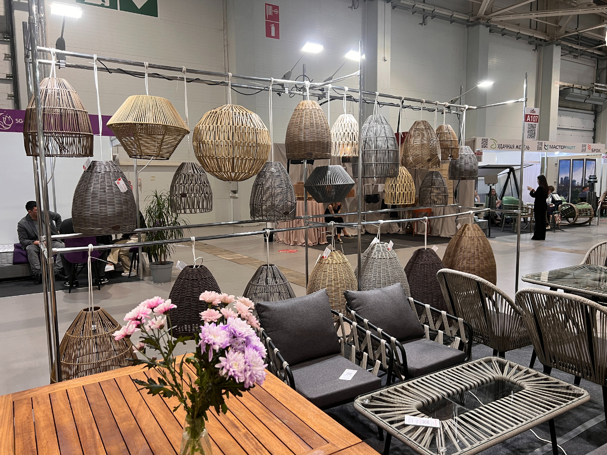 Абажуры из искусственного ротанга ручной работы