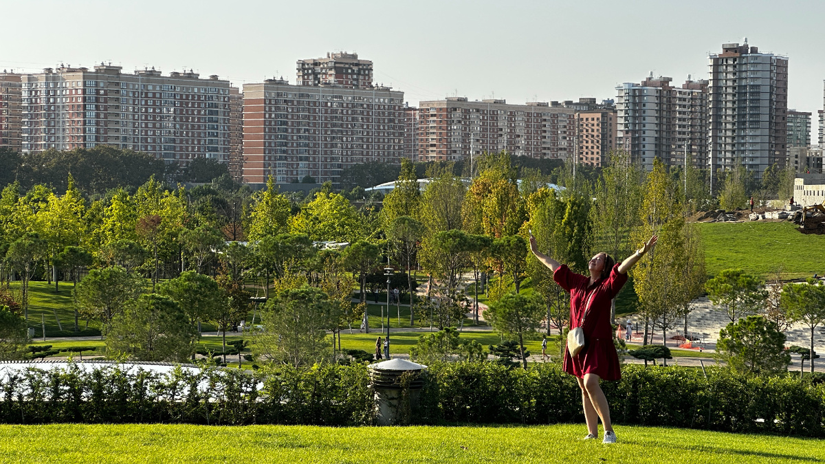 Это я так радуюсь тому что осенью у нас очень тепло) 