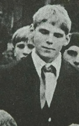 Александр Карелин в школьные годы.