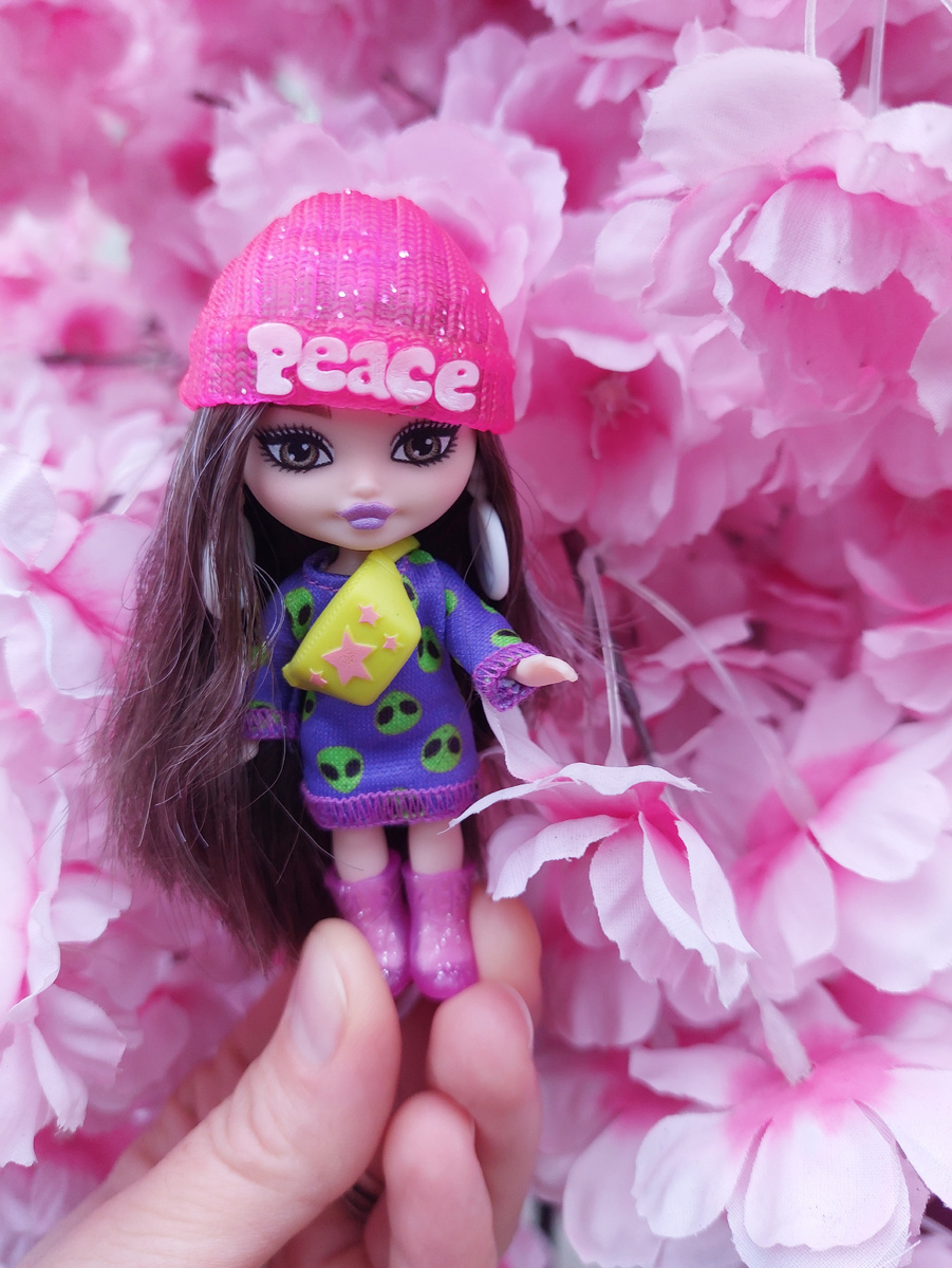 Первая прогулка в родном аутфите