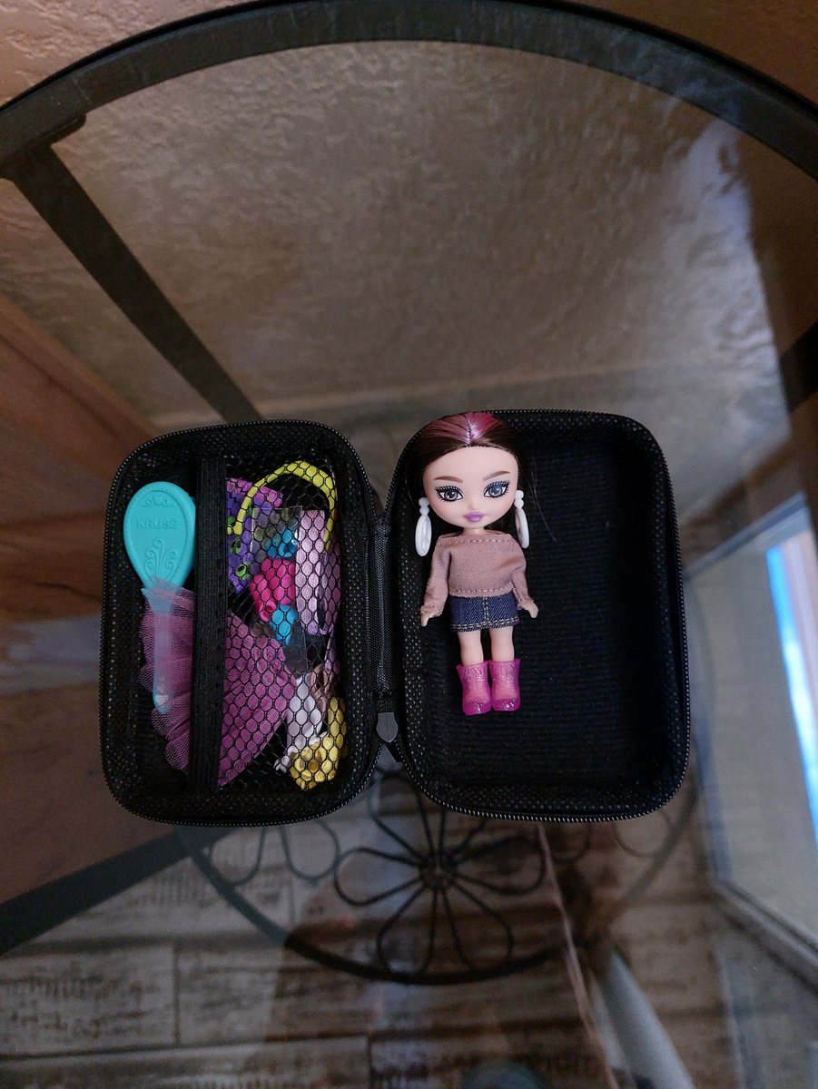 Вот в такой удобной переноске путешествовала Аиша