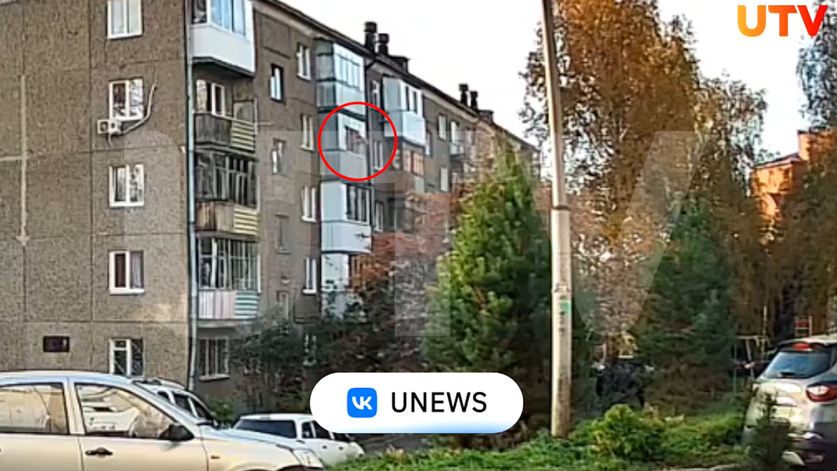    Момент, как отец выкинул дочь из окна в Уфе, попал на видео