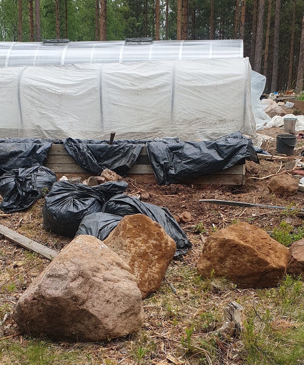    Валуны из-под грядок