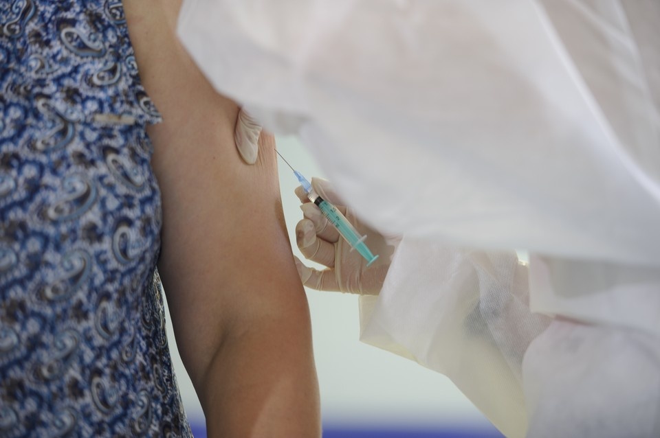    В Хабаровском крае продолжается вакцинация от гриппа и COVID-19 Алексей БУЛАТОВ