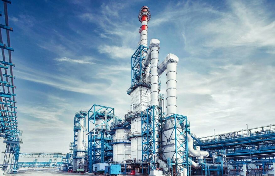    Рискованный ход: российские НПЗ нашли нестандартный способ нарастить производство бензина