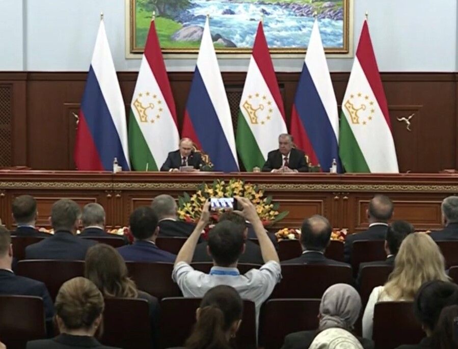     / Источник: Кадр из видео