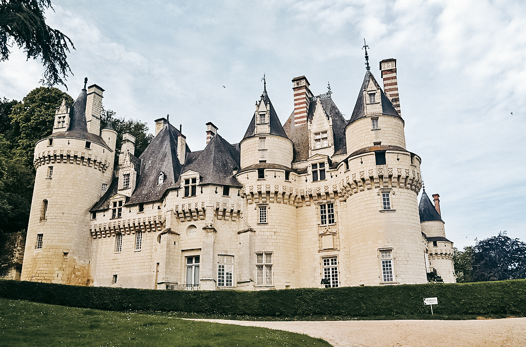 Сказочный замок Юссе