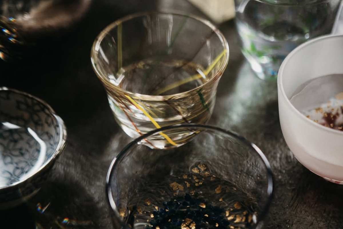 @amber__rest / Instagram (входит в корпорацию Meta, признана экстремистской и запрещена в России)📷В принципе, тут можно подобрать пейринг под все позиции меню, ведь нашлось место даже для десертного саке — две позиции, зато отлично под фирменные моти